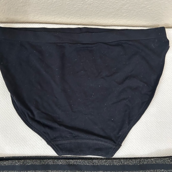 Victoria's Secret Seamless Bikini Panties Set of 2 Black Stripe Shimmer Med NWT - Picture 5 of 9